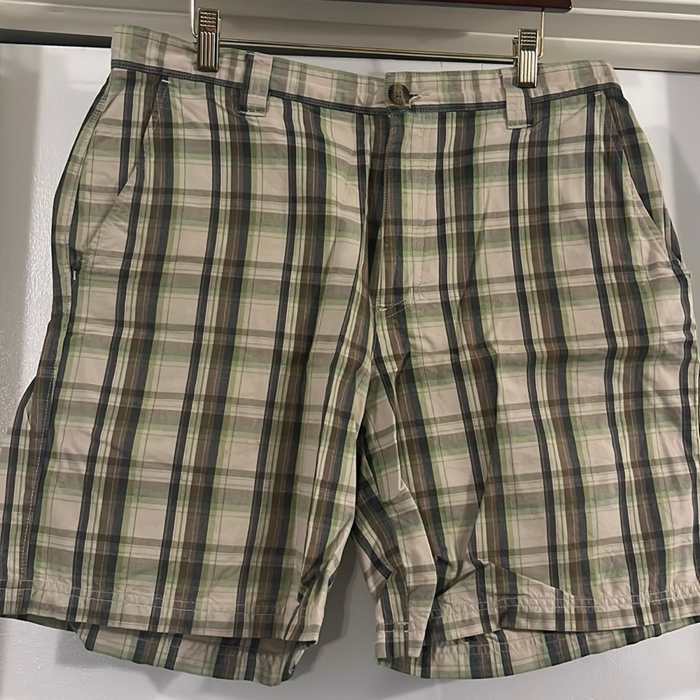 Columbia Plaid Shorts - Men’s 34